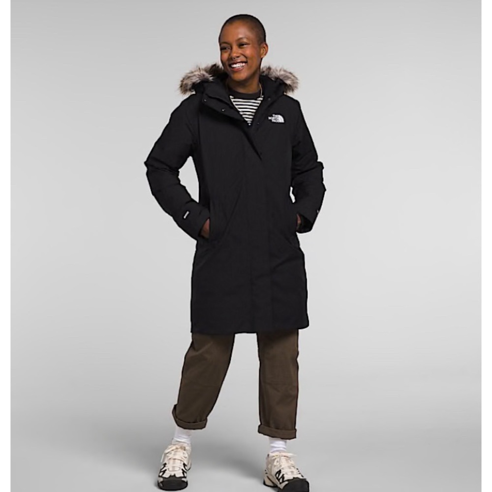 Black North face parka size extra small